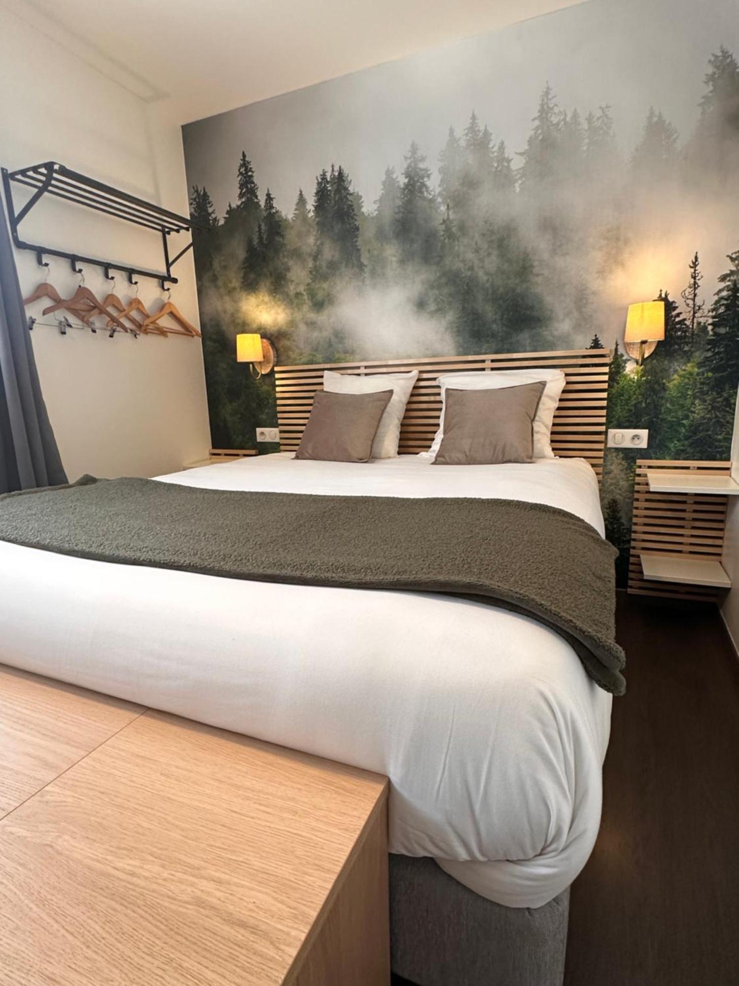 Auberge Du Vieux Lanas Logis Hotel Restaurant Экстерьер фото